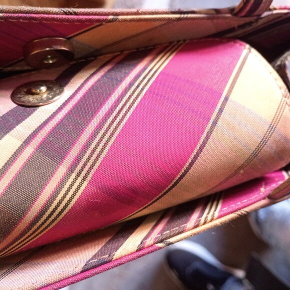 Purses(hand bag) - Picture 3 of 11